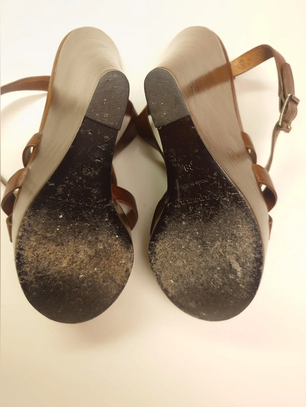 EUC Iconic Brown BURBERRY Delamer Leather Platform Wedge Sandal 39 Runway Heels